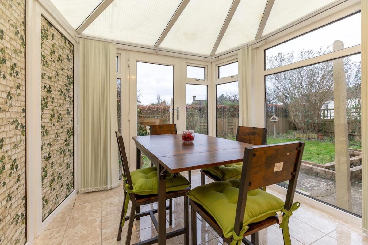 Wootton 2-bedroom Hardingstone